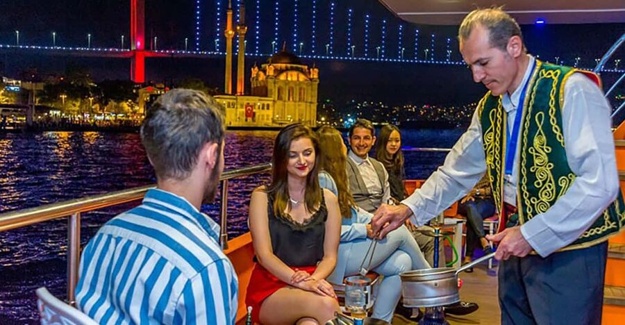 Istanbul: Bosphorus Night Dinner Cruise with Private Table - Key points before you book