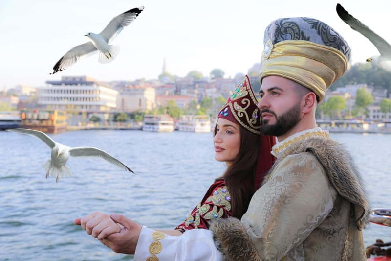 Istanbul: Bosphorus Sightseeing Cruise Tour with Audio Guide - Bridges, waterfront neighborhoods, and Ottoman mansions