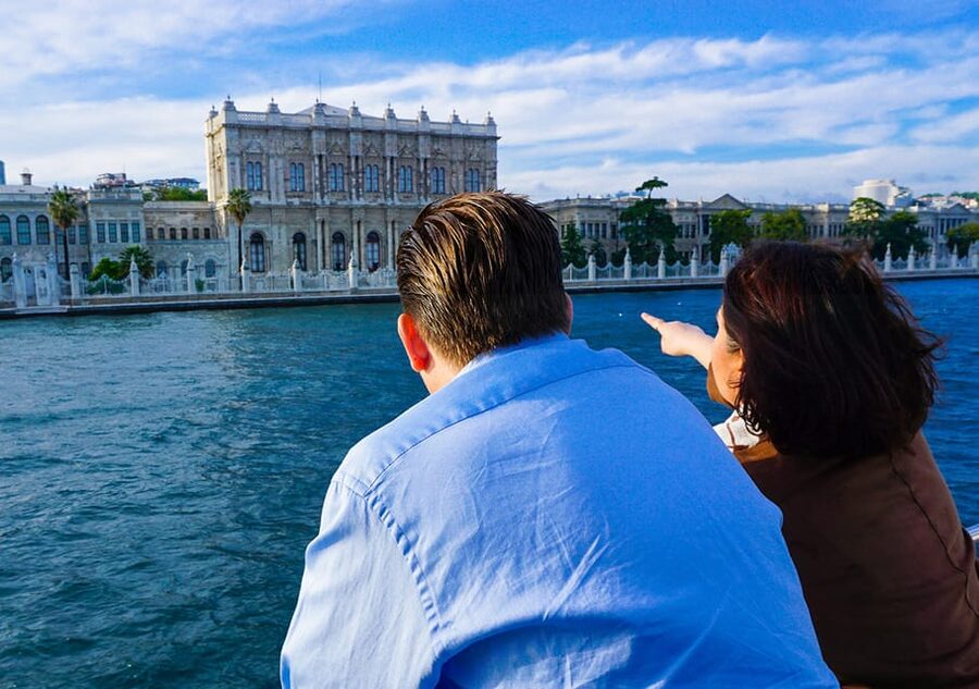 Istanbul: Bosphorus Sightseeing Cruise with Sunset Option - Booking and timing advice