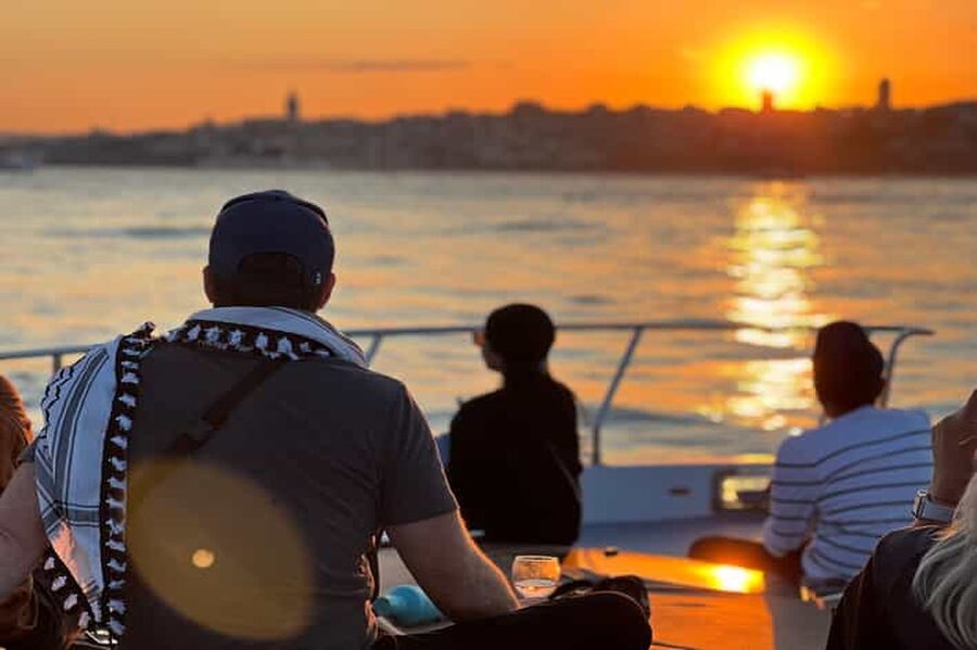 Istanbul: Bosphorus Sunset Cruise on a Luxury Yacht - Ciragan Palace and Ortakoy