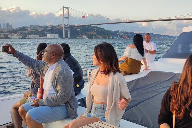 Istanbul Bosphorus Sunset Cruise on Luxury Yacht - The Asian Shore: Anadolu Hisarı to Beylerbeyi