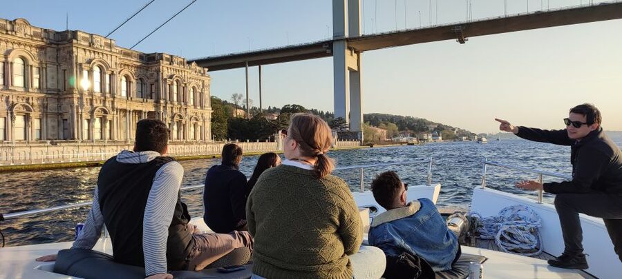 Istanbul: Bosphorus Sunset Cruise on Yacht with Live Guide - What the $19 price really buys you