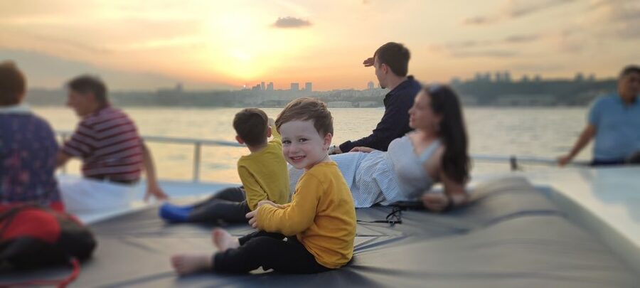 Istanbul: Bosphorus Sunset Cruise on Yacht with Live Guide - Why a sunset cruise works so well in Istanbul
