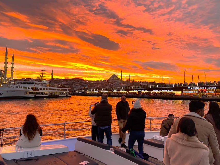 Istanbul: Bosphorus Sunset Yacht Cruise with Live Guide - Anatolian Fortress, Beylerbeyi, and Uskudar