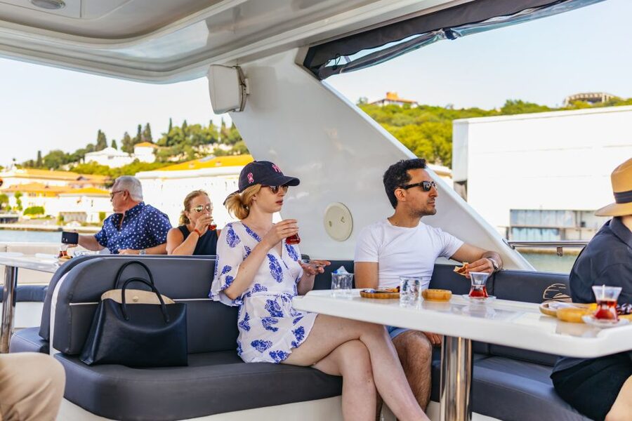 Istanbul: Bosphorus Yacht Cruise with Stopover on Asian Side - Who should book this cruise?