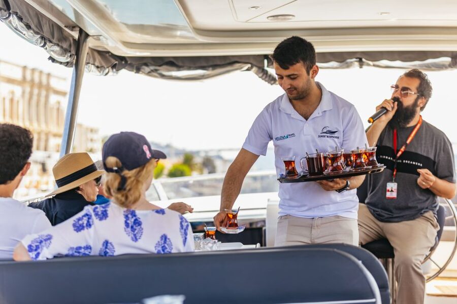 Istanbul: Bosphorus Yacht Cruise with Stopover on Asian Side - Is $47 good value?
