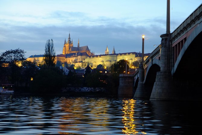 Jazz Boat: Popular LIVE JAZZ dinner cruise - Dinner: better than standard cruise food, with limits
