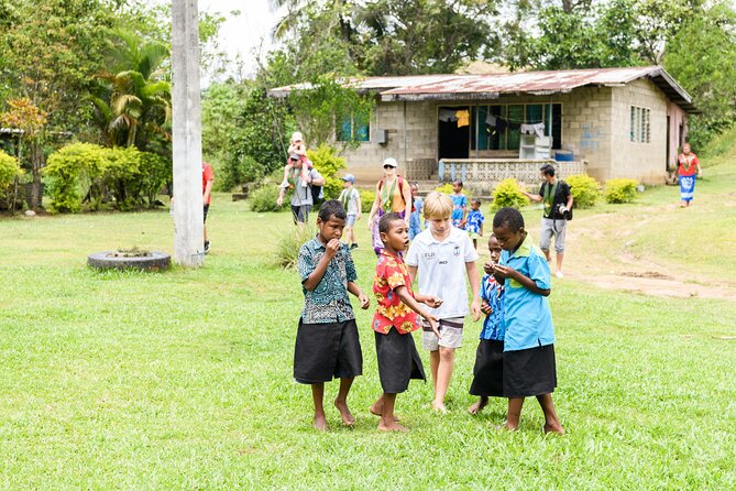 Jet Boat Safari on the Sigatoka River - Lunch, music, and a closer look at village life