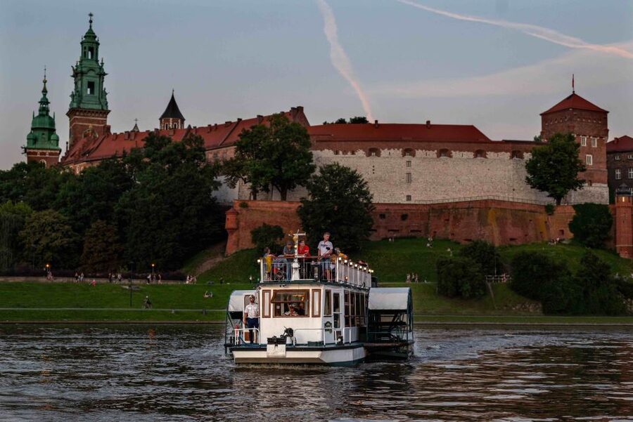 Krakow: 1-Hour Evening Vistula River Cruise - Why This Short Cruise Works So Well