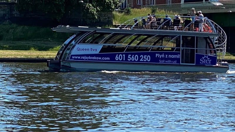 Krakow: Day or Night Vistula River Cruise with Audio Guide - Bernatek Footbridge and the moving city view
