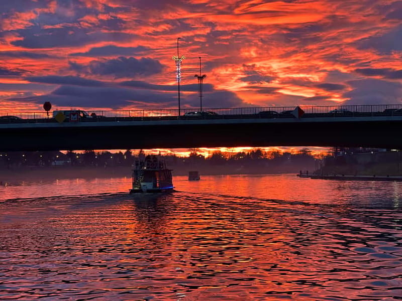 Krakow: Day or Night Vistula River Cruise with Audio Guide - Church on the Rock and Manggha Centre