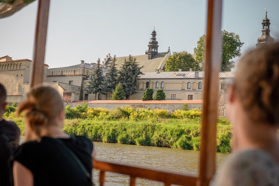 Krakow: Early Bird Vistula River Sightseeing Cruise - Why the early morning departure works