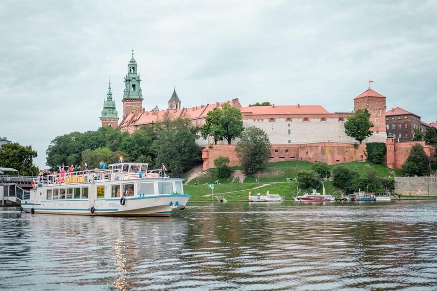 Kraków: Evening or Night River Cruise - Manggha and the return through the river corridor