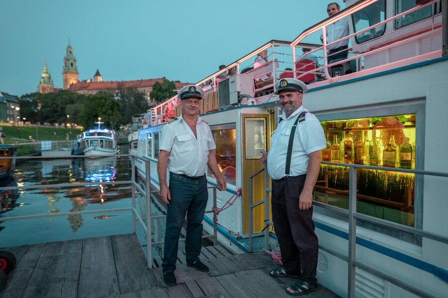 Kraków: Evening or Night River Cruise - Lower deck comfort or upper deck views