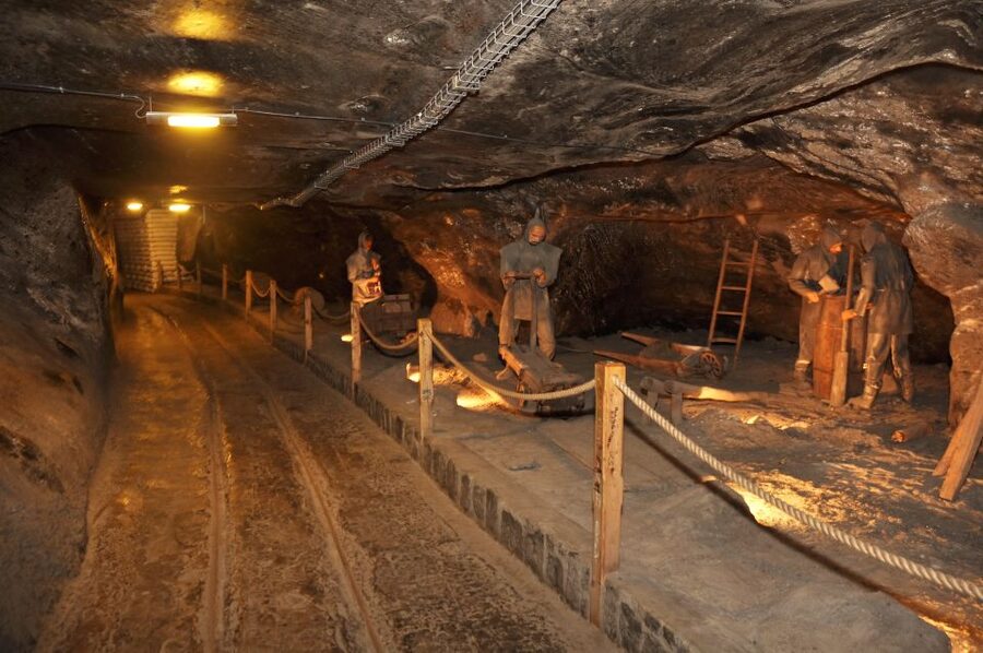 Krakow: Lazy Catamaran River Cruise and Salt Mine Group Tour - The Chapel of St. Kinga
