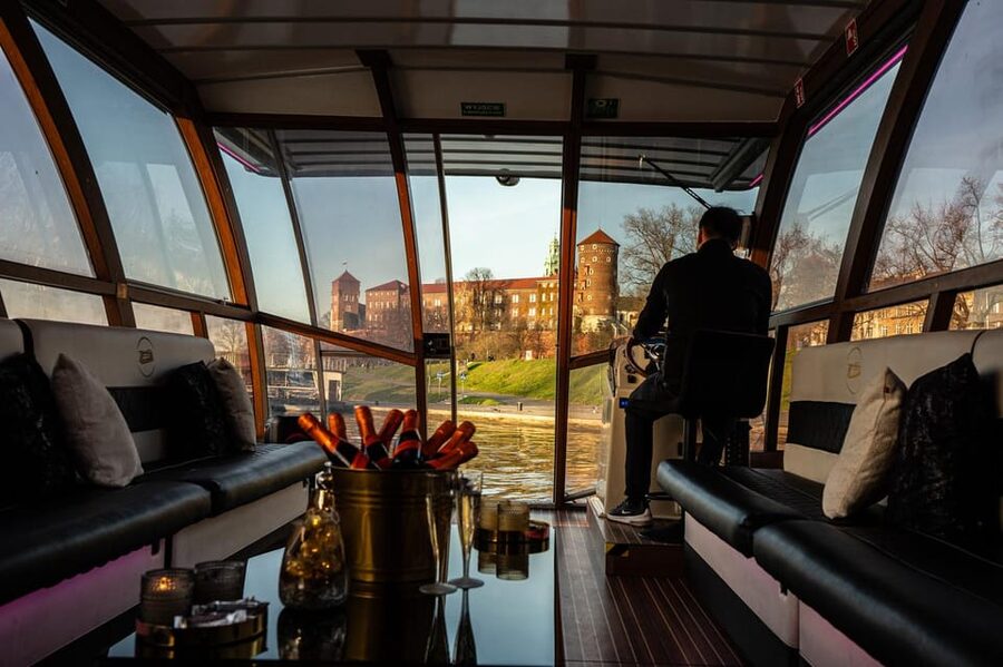 Krakow: Sightseeing Cruise on Vistula River with Audio Guide - The best time to sail