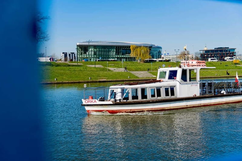 Krakow: Vistula River Sightseeing Cruise with Audio Guide - Wawel Hill and the Grunwald Bridge