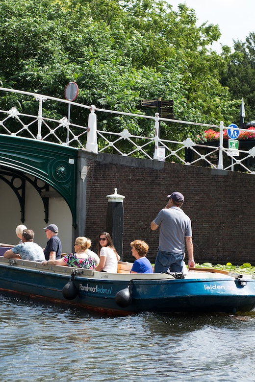 Leiden: Guided City Canal Cruise - Who should book this Leiden cruise?