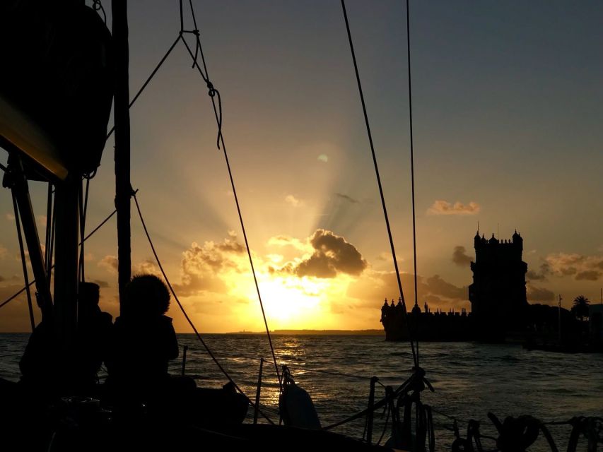 Lisbon: 1 or 2-Hour Cruise along the Tagus River - What the boats are really like
