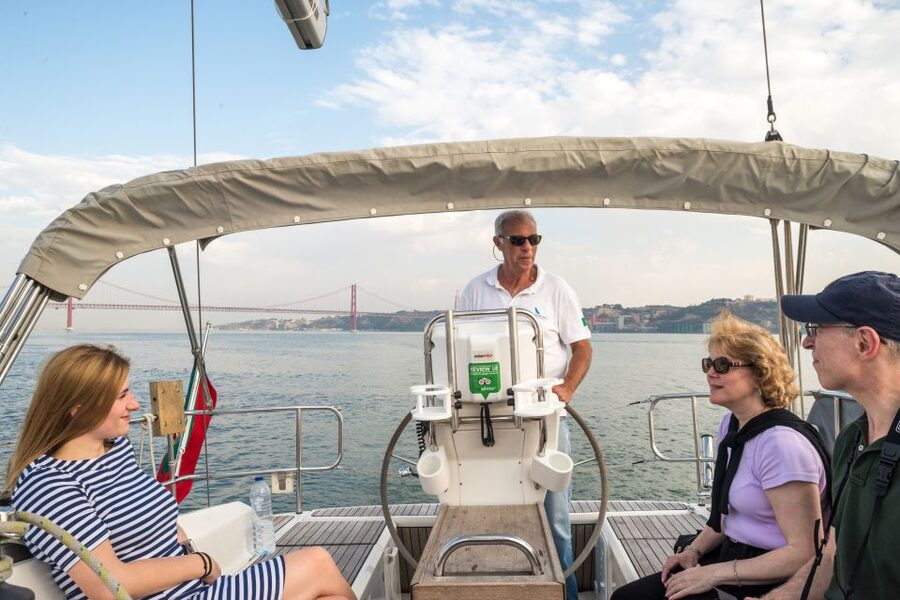 Lisbon: Private Sunset Cruise on the Tagus River with Drink - What the $489 price really buys you
