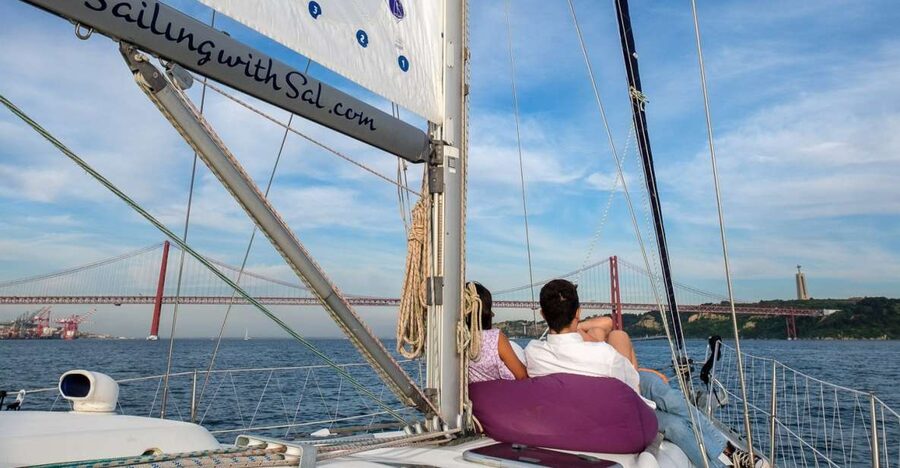 Lisbon: Tagus River Sunset Cruise with Drinks - The Tagus route, from Commerce Square to Alfama