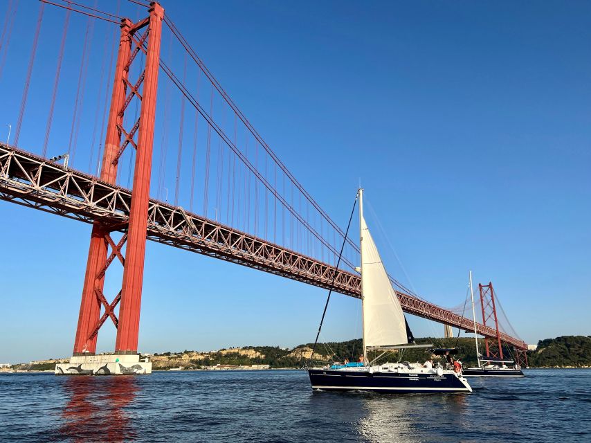 Lisbon: Tagus River Sunset Cruise with Drinks - MAAT and the 25 de Abril Bridge