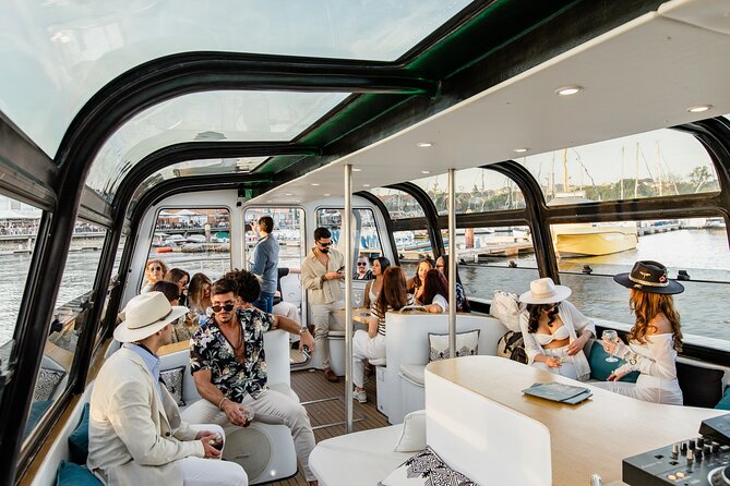 Lisbon – Vinho Verde Wine Premium Boat Experience - Key points at a glance