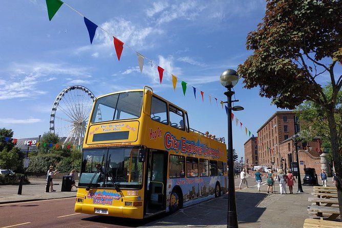 Liverpool: River Cruise & Sightseeing Bus Tour - Live guides are the bus tour’s best feature