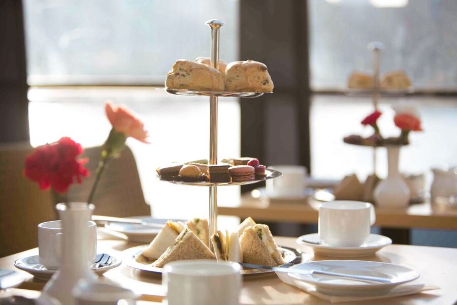London: Afternoon Tea Cruise on the River Thames - Commentary that gives the cruise a voice