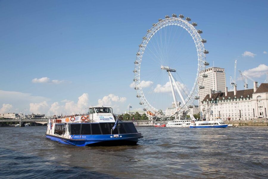 London: Crown Jewels Tour with River Cruise - Seeing the Crown Jewels