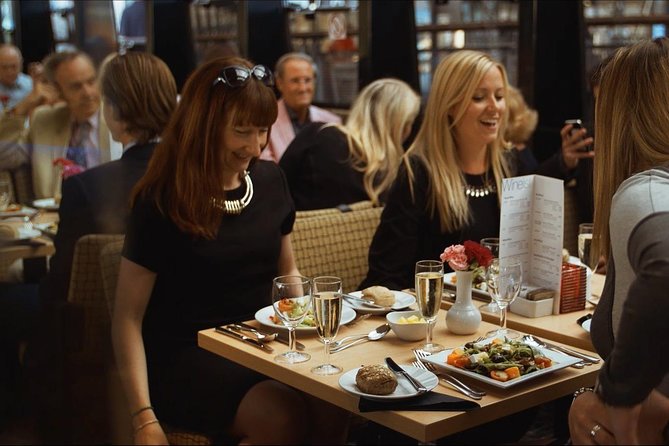 London Dinner Cruise on the Thames River - Who will enjoy this cruise most?