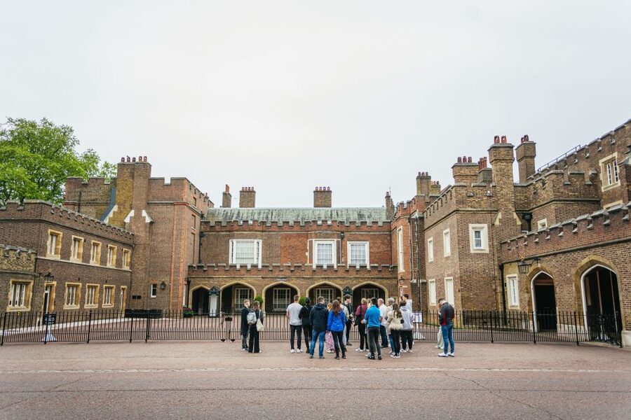 London: Ghost Walk and River Thames Boat Ride - How scary is it, really?