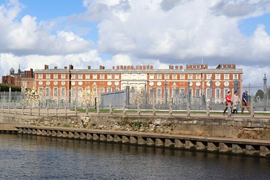 London: Hampton Court to Richmond River Thames Cruise - Passing Historic Kingston upon Thames