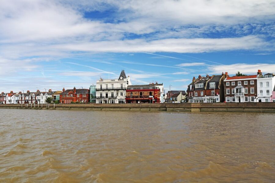 London: Kew to Westminster River Thames Cruise - Why this Thames trip feels different from central London cruises