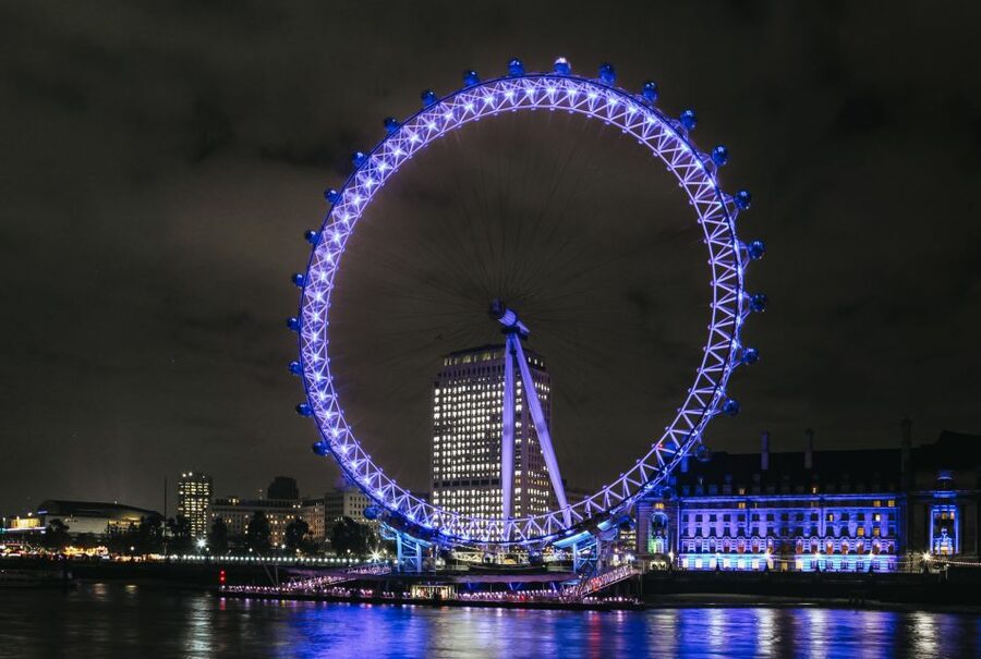 London: River Thames Dinner Cruise - Westminster sights before the city lights up