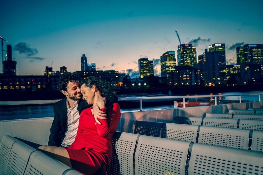 London: River Thames Dinner Cruise with Live Jazz - Who should book this evening?