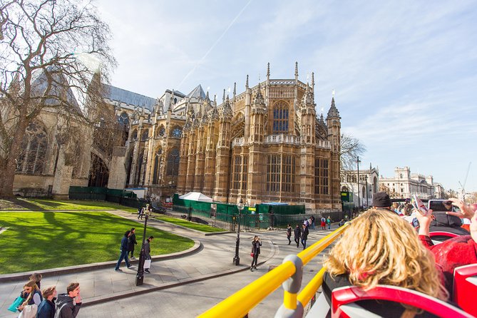 London Tootbus Hop on Hop off Bus Tour and Thames River Cruise - Buckingham Palace, Hyde Park, and the museum district