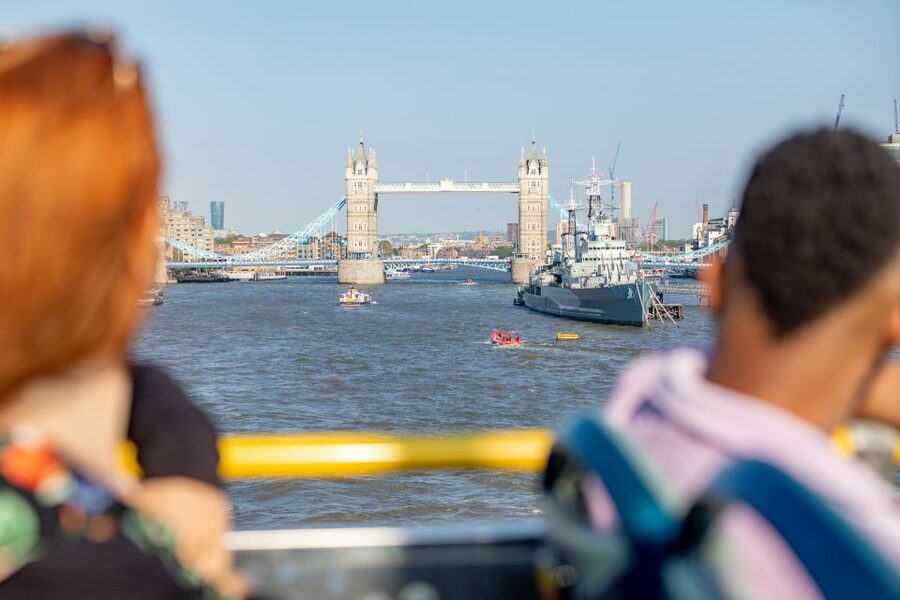 London: Tootbus Hop-on Hop-off (Optional River Cruise) - Audio guides, children, and live commentary