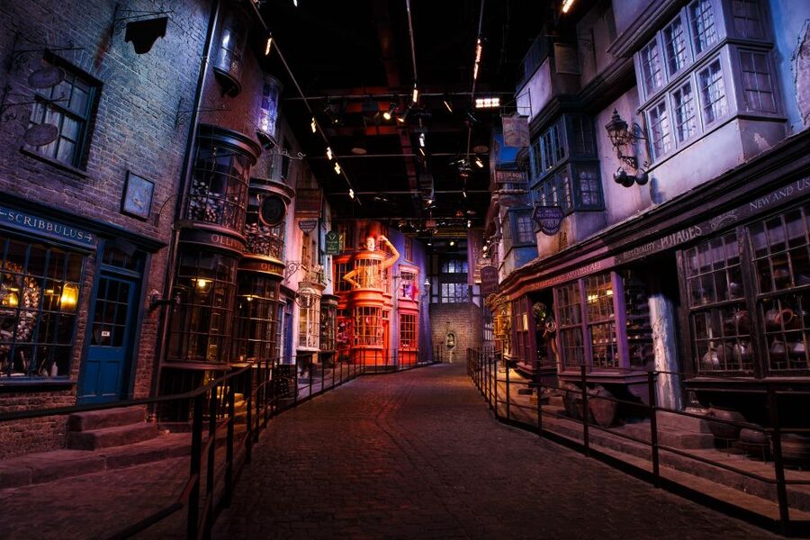 London: Warner Bros. Studio Tour and River Thames Cruise - Why this Harry Potter and Thames combination works