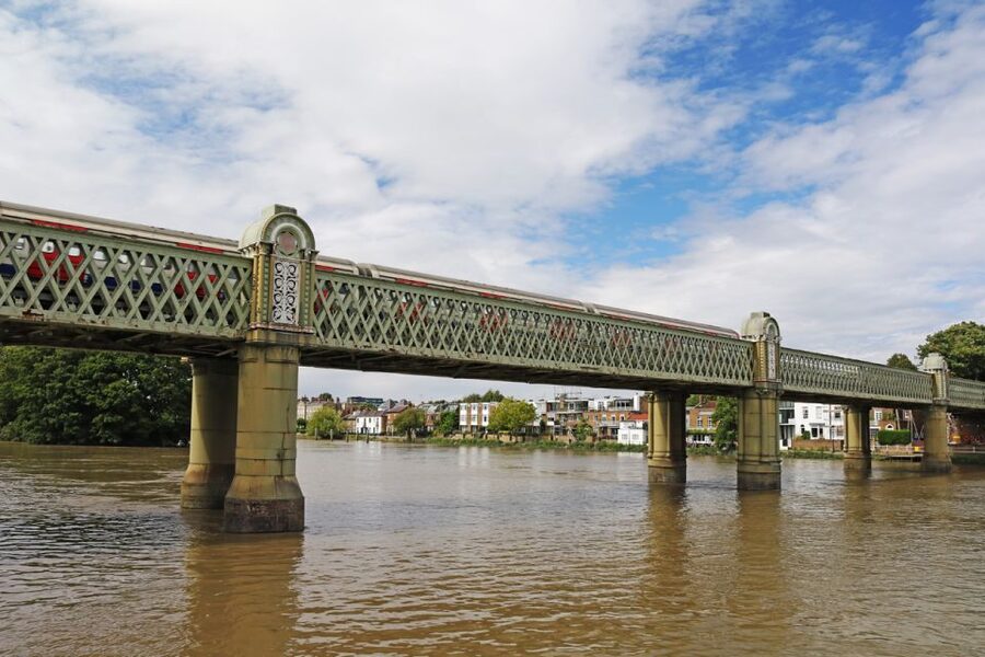 London: Westminster to Kew River Thames Cruise - Who will enjoy this Thames cruise most?