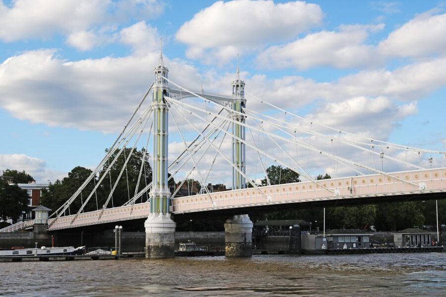 London: Westminster to Kew River Thames Cruise - Through Wandsworth and Putney