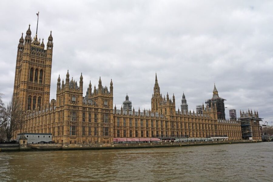 London: Westminster to Kew River Thames Cruise - The quieter reaches around Hammersmith, Barnes, and Chiswick