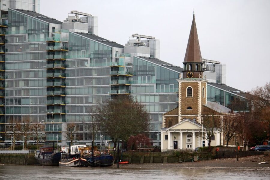 London: Westminster to Kew River Thames Cruise - Arriving at Kew Pier