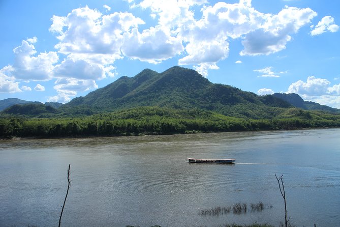 Luang Prabang: Cruise to Pak Ou Caves & Kuang Si Waterfalls - Inside the Pak Ou Caves