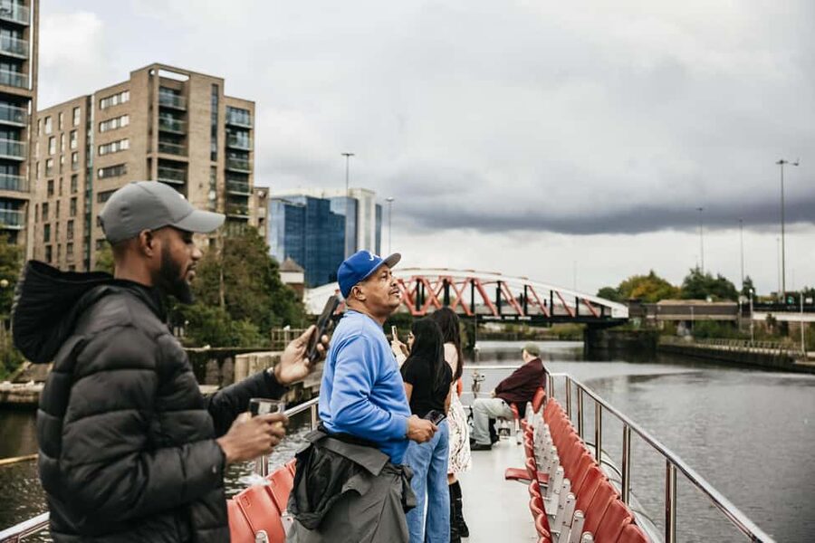Manchester: Canal & River Cruise - The commentary adds much of the value