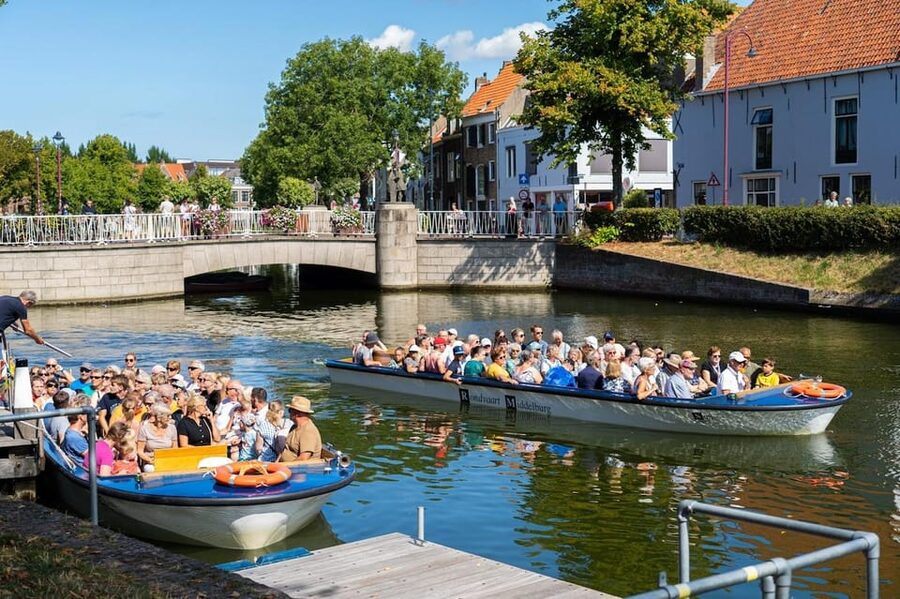 Middelburg: City Canal Cruise - Why Middelburg is especially good from the water