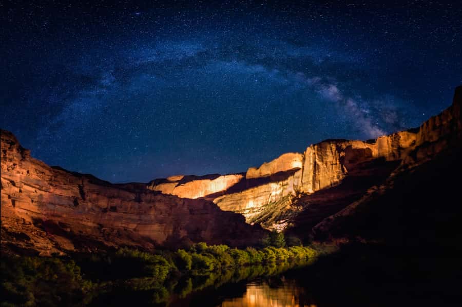 Moab: Colorado River Dinner Cruise with Music and Light Show - The best time to fit it into your Moab plans