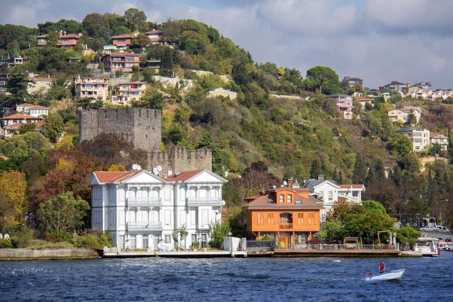Morning Bosphorus Cruise and Spice Bazaar - Rumeli Hisari and the conquest of Istanbul