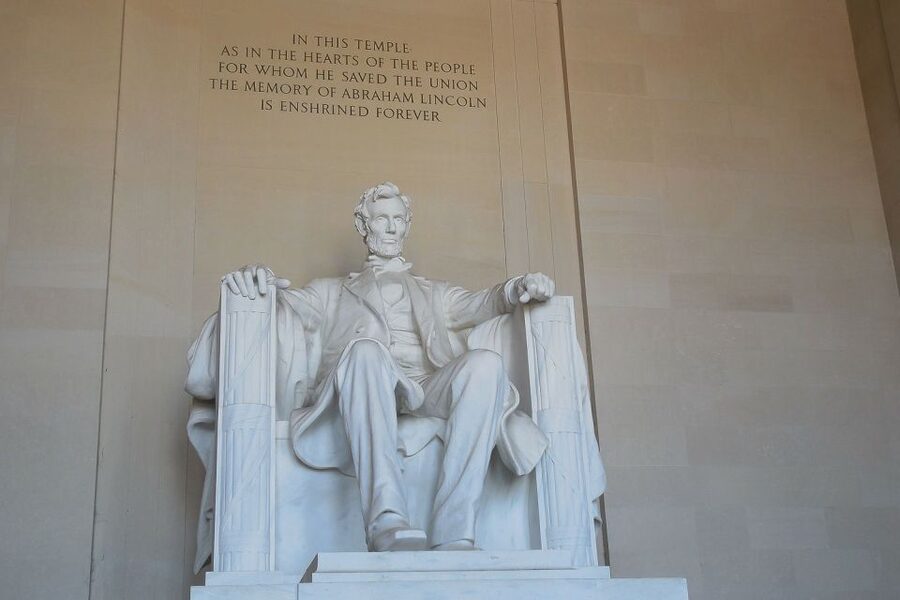 National Mall Tour with 10+ Stops, Boat Cruise, Entry Tickets - The White House is an outside-only stop