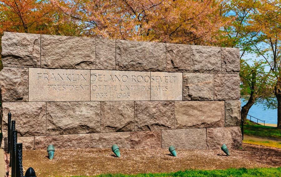 National Mall Tour with 10+ Stops, Boat Cruise, Entry Tickets - Virginia adds the Marine Corps and Air Force memorials